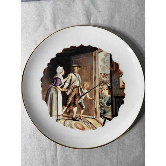2 American Revolution Fine China Plates, 10 1/2 inch, 1975 Masterpieces/24K Rims - Picture 5 of 9